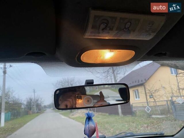 Сірий Рено Кліо, об'ємом двигуна 0 л та пробігом 214 тис. км за 2400 $, фото 31 на Automoto.ua