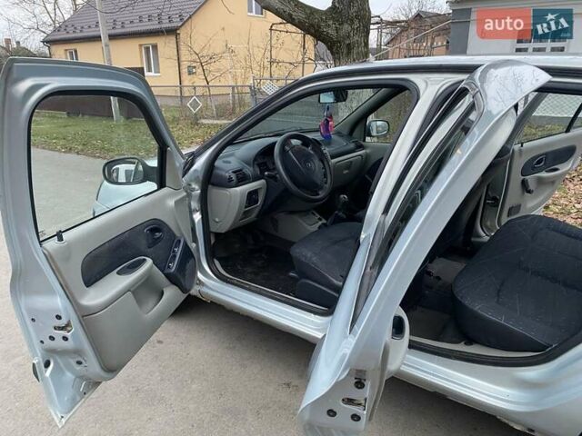 Сірий Рено Кліо, об'ємом двигуна 0 л та пробігом 214 тис. км за 2400 $, фото 24 на Automoto.ua