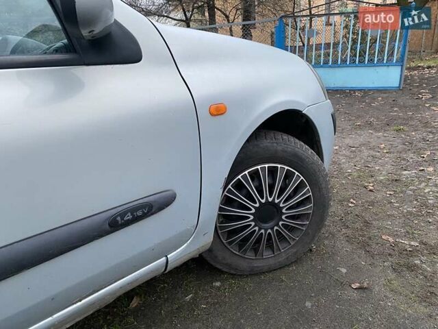 Сірий Рено Кліо, об'ємом двигуна 0 л та пробігом 214 тис. км за 2400 $, фото 34 на Automoto.ua