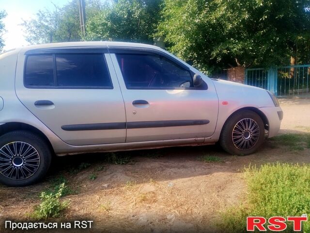 Сірий Рено Кліо, об'ємом двигуна 1.4 л та пробігом 195 тис. км за 1950 $, фото 4 на Automoto.ua