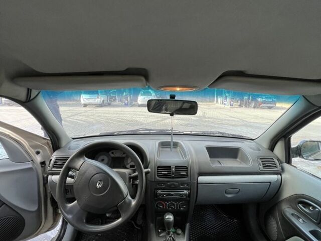 Серый Рено Клио, объемом двигателя 1.4 л и пробегом 236 тыс. км за 1800 $, фото 9 на Automoto.ua