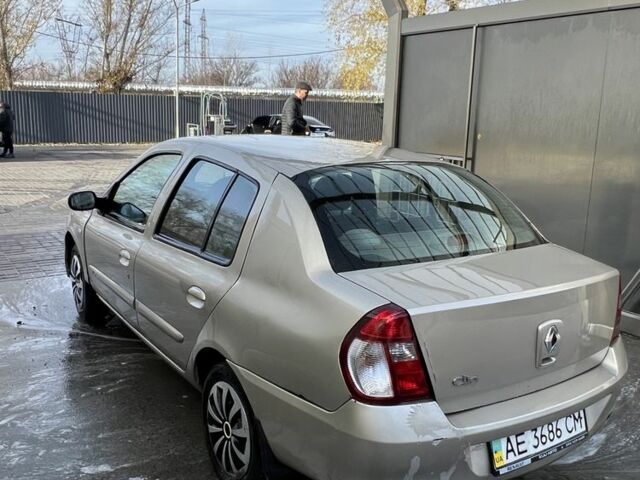 Серый Рено Клио, объемом двигателя 1.4 л и пробегом 236 тыс. км за 1800 $, фото 3 на Automoto.ua