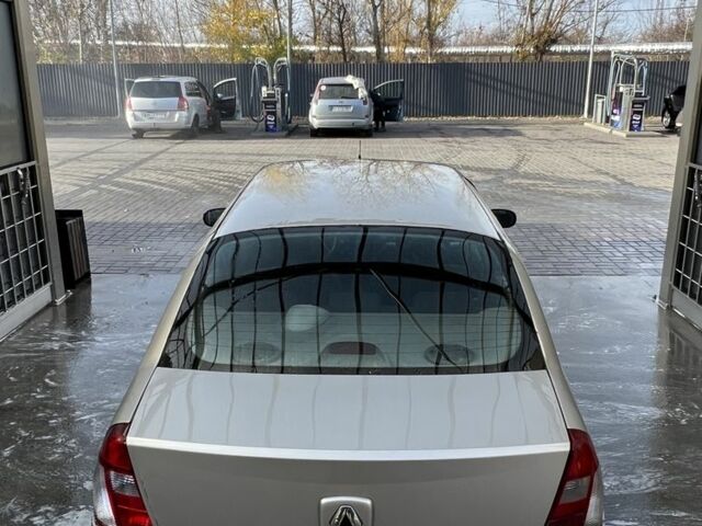 Серый Рено Клио, объемом двигателя 1.4 л и пробегом 236 тыс. км за 1800 $, фото 4 на Automoto.ua