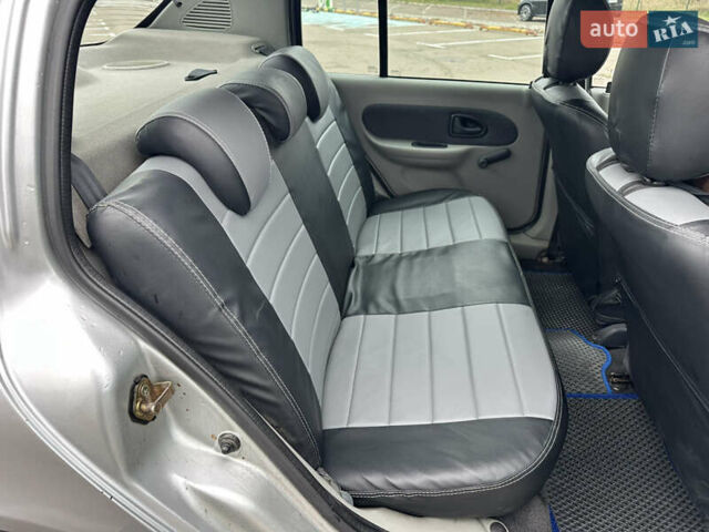 Серый Рено Клио, объемом двигателя 1.4 л и пробегом 301 тыс. км за 2999 $, фото 19 на Automoto.ua