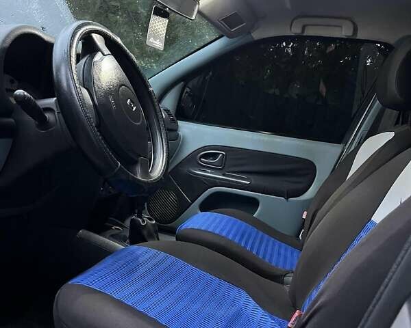 Сірий Рено Кліо, об'ємом двигуна 1.4 л та пробігом 237 тис. км за 2800 $, фото 8 на Automoto.ua