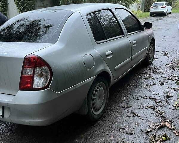 Сірий Рено Кліо, об'ємом двигуна 1.4 л та пробігом 237 тис. км за 2800 $, фото 3 на Automoto.ua