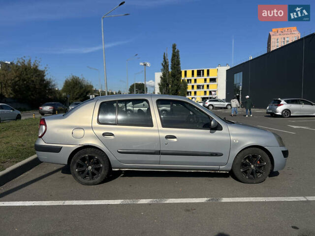 Серый Рено Клио, объемом двигателя 1.4 л и пробегом 206 тыс. км за 3500 $, фото 6 на Automoto.ua