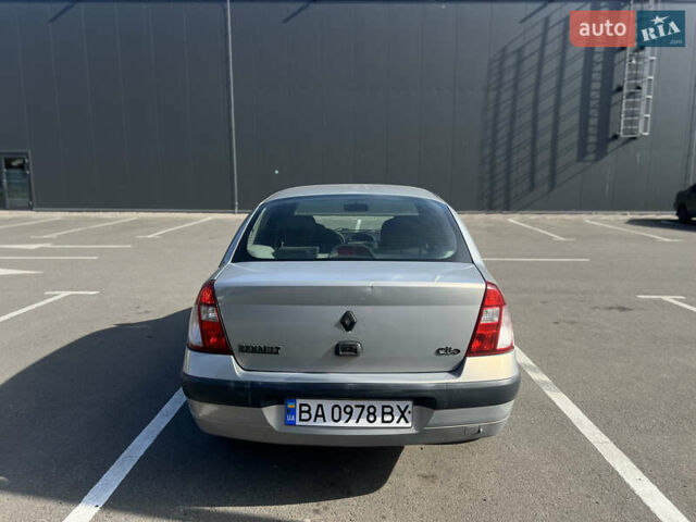 Серый Рено Клио, объемом двигателя 1.4 л и пробегом 206 тыс. км за 3500 $, фото 5 на Automoto.ua