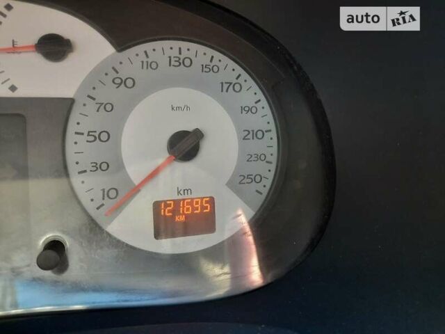 Сірий Рено Кліо, об'ємом двигуна 1.4 л та пробігом 130 тис. км за 4400 $, фото 7 на Automoto.ua