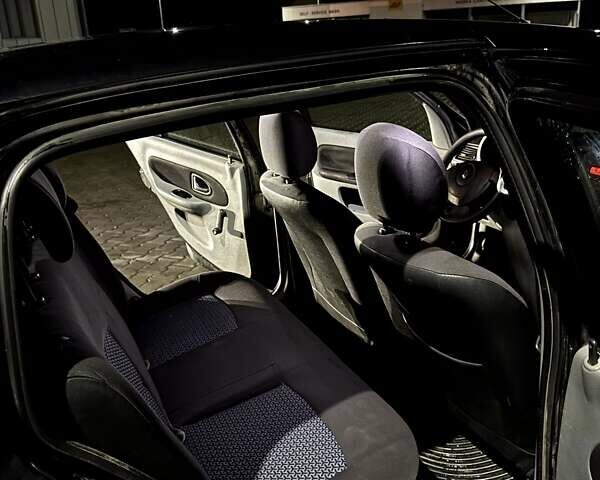 Сірий Рено Кліо, об'ємом двигуна 1.4 л та пробігом 291 тис. км за 2870 $, фото 37 на Automoto.ua