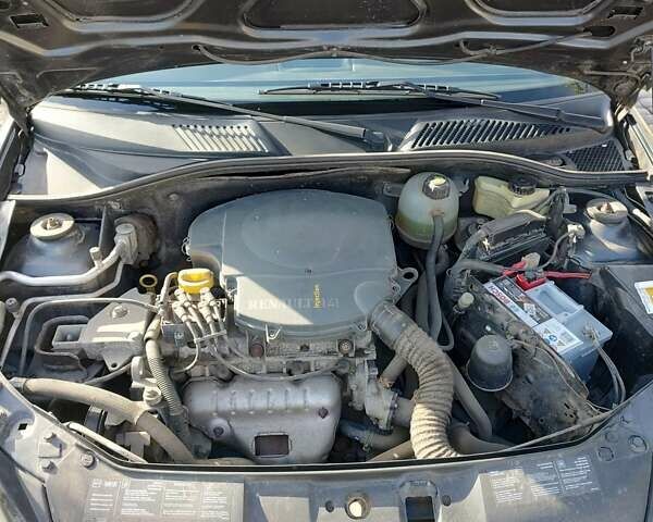 Сірий Рено Кліо, об'ємом двигуна 1.4 л та пробігом 100 тис. км за 5500 $, фото 1 на Automoto.ua