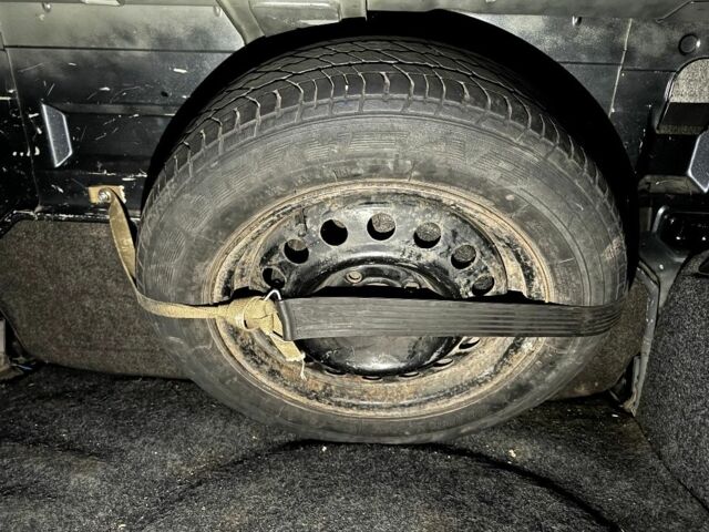 Серый Рено Клио, объемом двигателя 1.4 л и пробегом 291 тыс. км за 2870 $, фото 19 на Automoto.ua