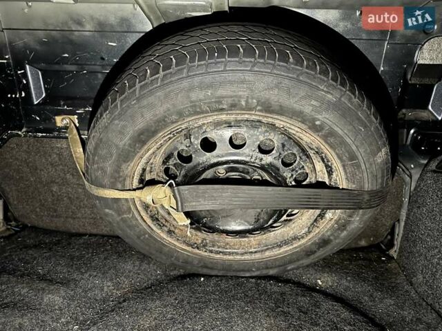 Сірий Рено Кліо, об'ємом двигуна 1.4 л та пробігом 291 тис. км за 2870 $, фото 16 на Automoto.ua