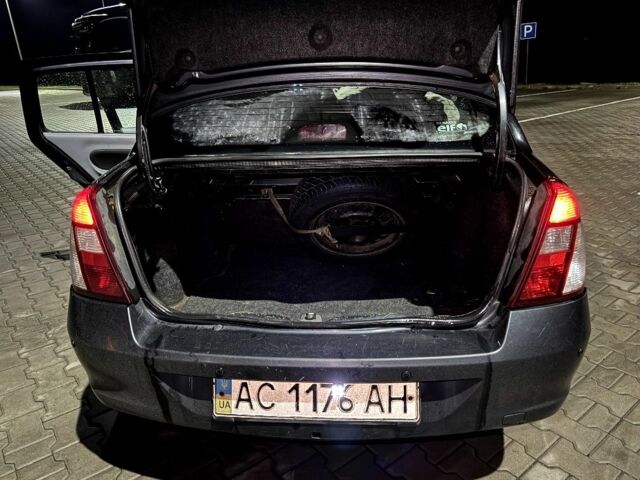 Серый Рено Клио, объемом двигателя 1.4 л и пробегом 291 тыс. км за 2870 $, фото 17 на Automoto.ua