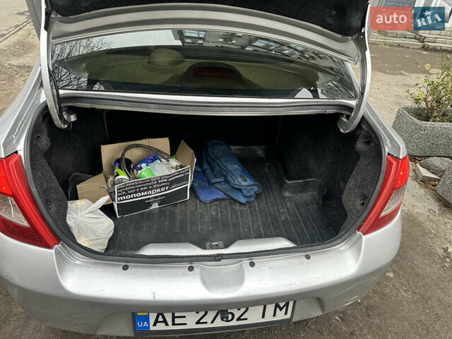 Серый Рено Клио, объемом двигателя 1.39 л и пробегом 202 тыс. км за 4400 $, фото 13 на Automoto.ua