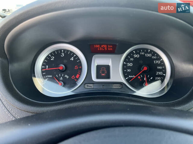 Серый Рено Клио, объемом двигателя 1.5 л и пробегом 161 тыс. км за 6250 $, фото 7 на Automoto.ua