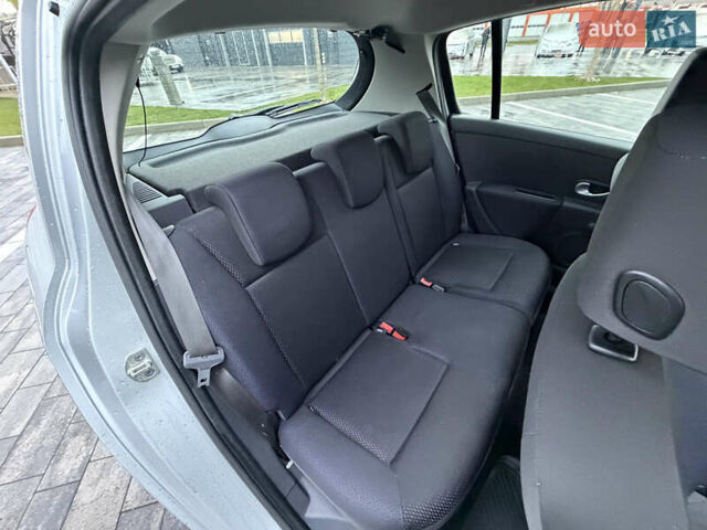 Сірий Рено Кліо, об'ємом двигуна 1.6 л та пробігом 102 тис. км за 7200 $, фото 60 на Automoto.ua