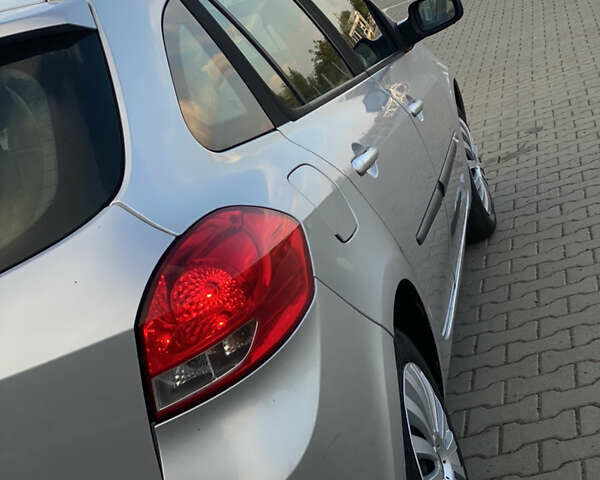Сірий Рено Кліо, об'ємом двигуна 1.2 л та пробігом 203 тис. км за 3999 $, фото 9 на Automoto.ua