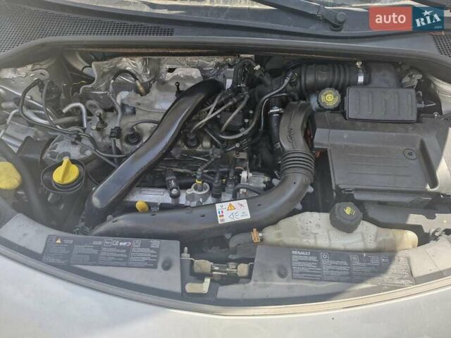 Сірий Рено Кліо, об'ємом двигуна 1.15 л та пробігом 237 тис. км за 4150 $, фото 6 на Automoto.ua