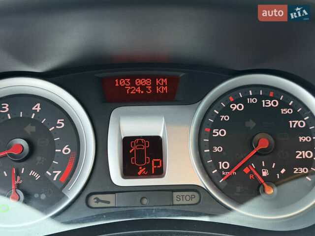 Сірий Рено Кліо, об'ємом двигуна 1.6 л та пробігом 102 тис. км за 6700 $, фото 39 на Automoto.ua