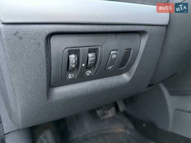 Сірий Рено Кліо, об'ємом двигуна 1.6 л та пробігом 102 тис. км за 7200 $, фото 44 на Automoto.ua