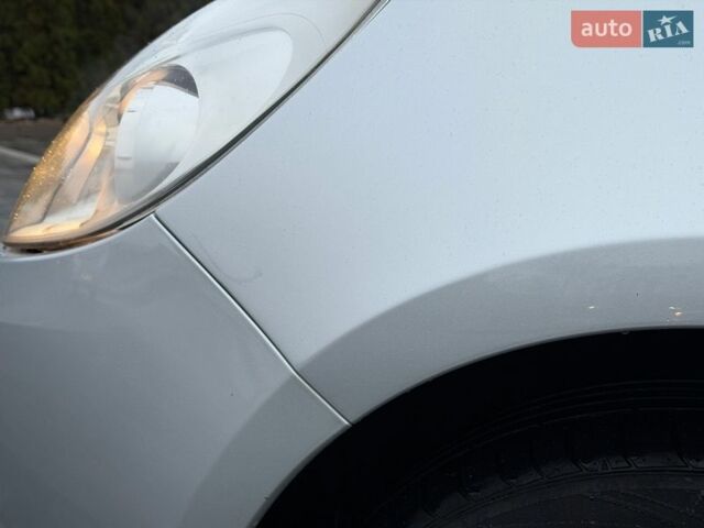 Серый Рено Клио, объемом двигателя 1.6 л и пробегом 103 тыс. км за 6550 $, фото 26 на Automoto.ua