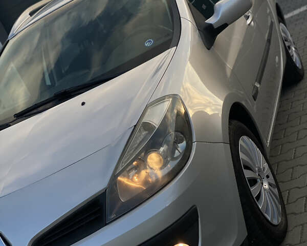 Сірий Рено Кліо, об'ємом двигуна 1.2 л та пробігом 203 тис. км за 3999 $, фото 10 на Automoto.ua