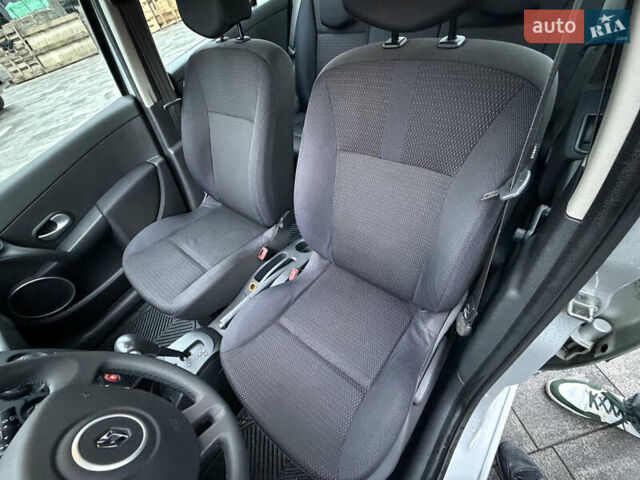 Сірий Рено Кліо, об'ємом двигуна 1.6 л та пробігом 102 тис. км за 7200 $, фото 48 на Automoto.ua