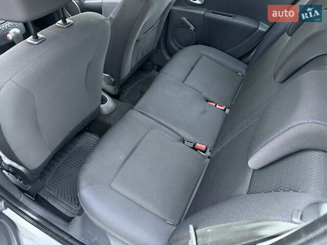 Сірий Рено Кліо, об'ємом двигуна 1.6 л та пробігом 102 тис. км за 7200 $, фото 45 на Automoto.ua