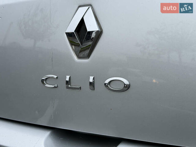 Сірий Рено Кліо, об'ємом двигуна 1.6 л та пробігом 102 тис. км за 6700 $, фото 26 на Automoto.ua