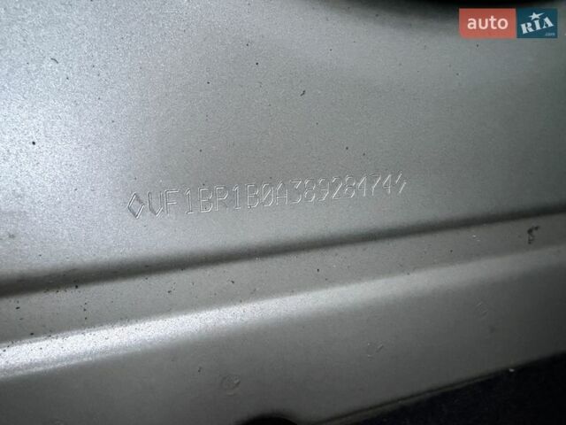 Серый Рено Клио, объемом двигателя 1.6 л и пробегом 103 тыс. км за 6550 $, фото 16 на Automoto.ua