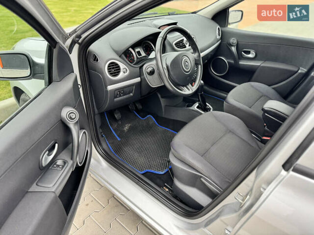 Сірий Рено Кліо, об'ємом двигуна 1.2 л та пробігом 241 тис. км за 5200 $, фото 12 на Automoto.ua