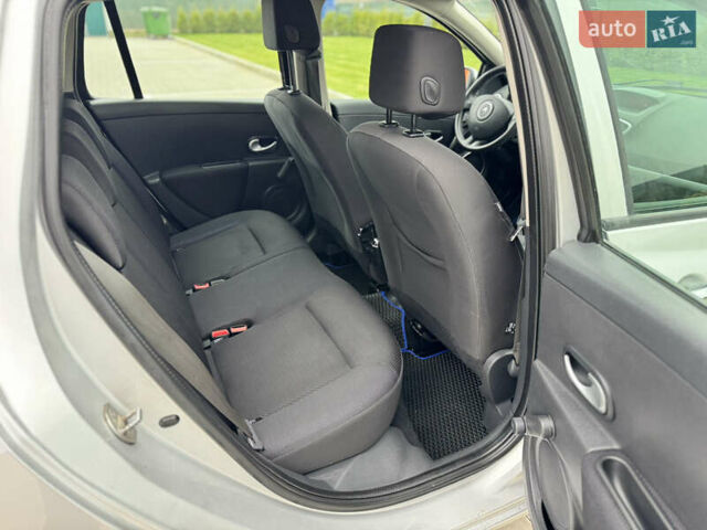 Сірий Рено Кліо, об'ємом двигуна 1.2 л та пробігом 241 тис. км за 5200 $, фото 27 на Automoto.ua