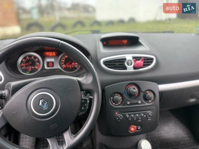 Сірий Рено Кліо, об'ємом двигуна 1.15 л та пробігом 175 тис. км за 5599 $, фото 9 на Automoto.ua
