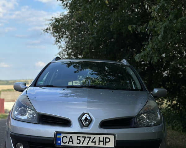 Сірий Рено Кліо, об'ємом двигуна 1.15 л та пробігом 242 тис. км за 5600 $, фото 3 на Automoto.ua