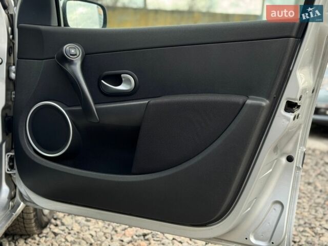 Сірий Рено Кліо, об'ємом двигуна 1.15 л та пробігом 268 тис. км за 4950 $, фото 27 на Automoto.ua