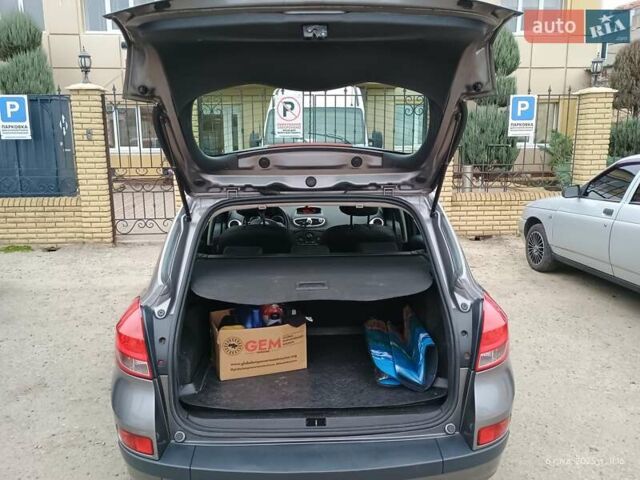 Серый Рено Клио, объемом двигателя 1.46 л и пробегом 212 тыс. км за 4500 $, фото 11 на Automoto.ua