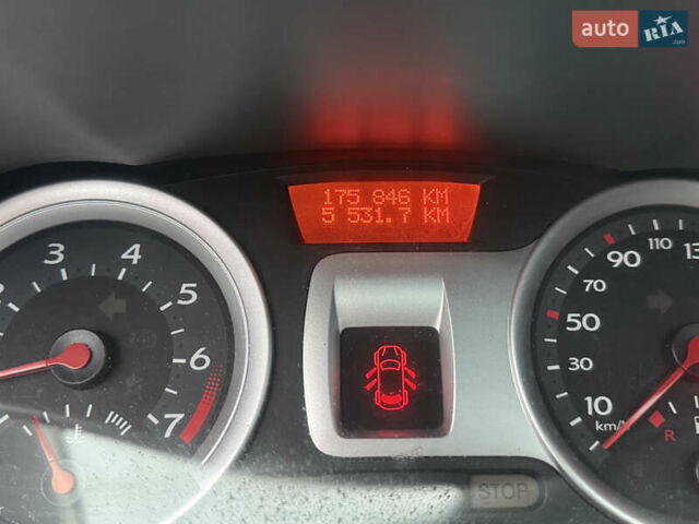 Сірий Рено Кліо, об'ємом двигуна 1.15 л та пробігом 175 тис. км за 5599 $, фото 14 на Automoto.ua
