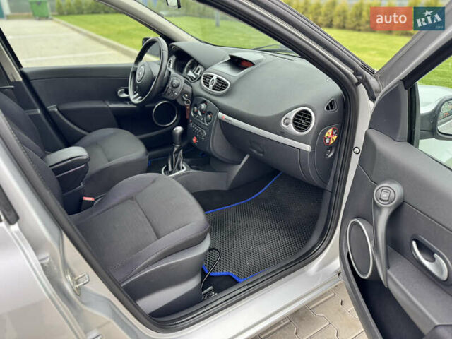 Сірий Рено Кліо, об'ємом двигуна 1.2 л та пробігом 241 тис. км за 5200 $, фото 21 на Automoto.ua