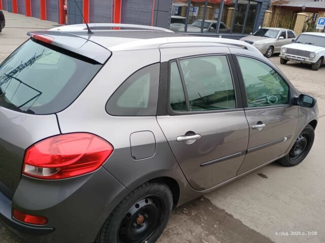 Серый Рено Клио, объемом двигателя 1.46 л и пробегом 212 тыс. км за 4500 $, фото 7 на Automoto.ua