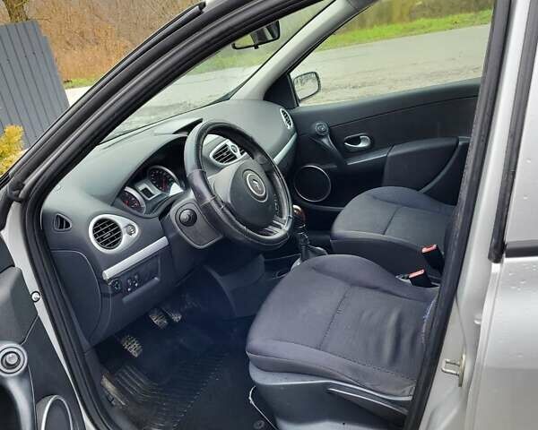 Сірий Рено Кліо, об'ємом двигуна 1.15 л та пробігом 292 тис. км за 3000 $, фото 11 на Automoto.ua