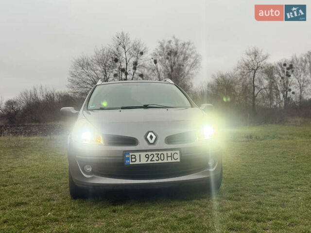 Сірий Рено Кліо, об'ємом двигуна 1.15 л та пробігом 175 тис. км за 5599 $, фото 2 на Automoto.ua
