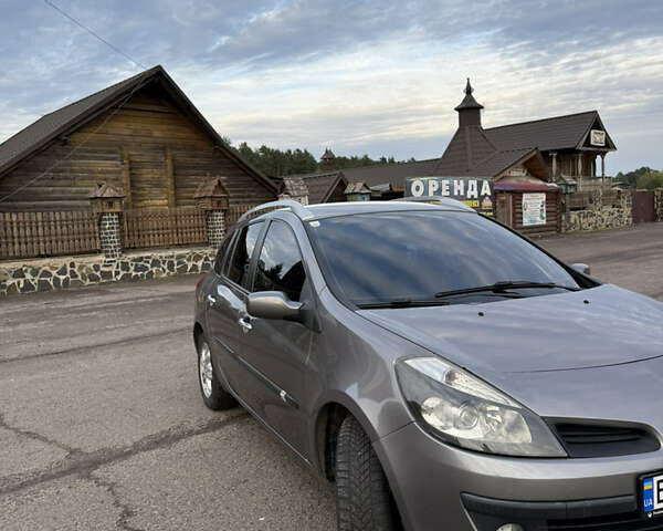 Серый Рено Клио, объемом двигателя 1.5 л и пробегом 215 тыс. км за 6350 $, фото 4 на Automoto.ua
