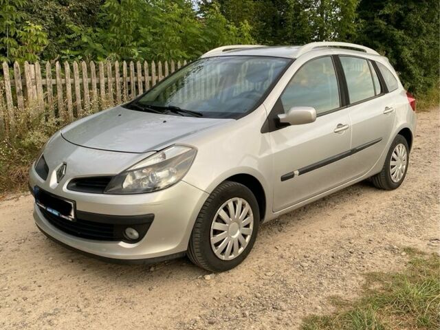 Сірий Рено Кліо, об'ємом двигуна 1.5 л та пробігом 330 тис. км за 2400 $, фото 3 на Automoto.ua