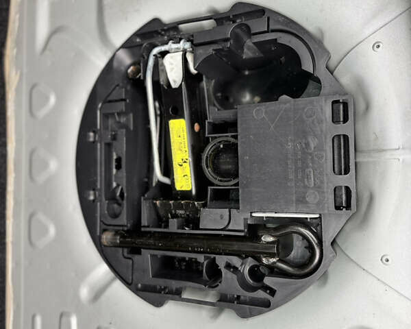 Сірий Рено Кліо, об'ємом двигуна 1.2 л та пробігом 241 тис. км за 5200 $, фото 35 на Automoto.ua