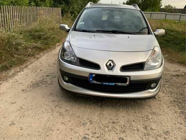 Сірий Рено Кліо, об'ємом двигуна 1.5 л та пробігом 330 тис. км за 2400 $, фото 1 на Automoto.ua