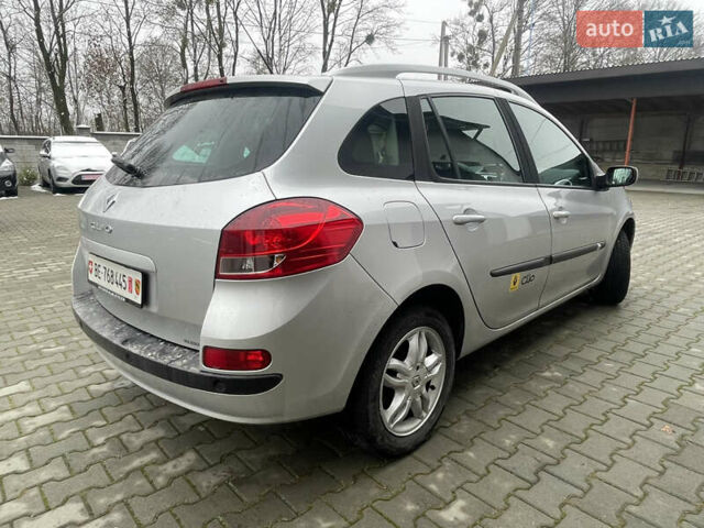 Серый Рено Клио, объемом двигателя 1.2 л и пробегом 225 тыс. км за 4999 $, фото 4 на Automoto.ua