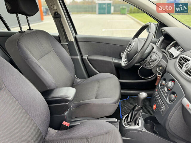 Сірий Рено Кліо, об'ємом двигуна 1.2 л та пробігом 241 тис. км за 5200 $, фото 23 на Automoto.ua