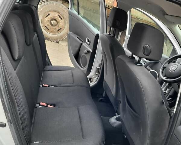 Сірий Рено Кліо, об'ємом двигуна 1.15 л та пробігом 292 тис. км за 3000 $, фото 16 на Automoto.ua