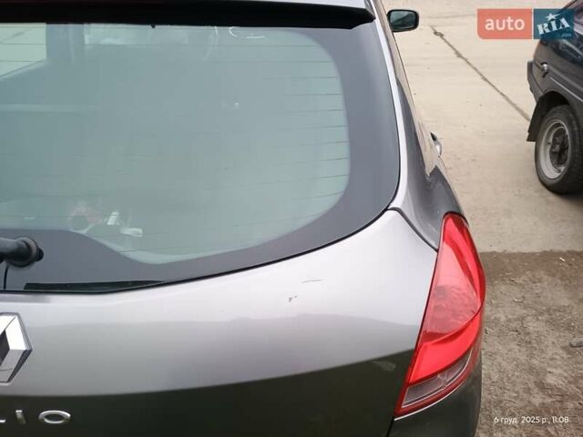 Серый Рено Клио, объемом двигателя 1.46 л и пробегом 212 тыс. км за 4500 $, фото 3 на Automoto.ua